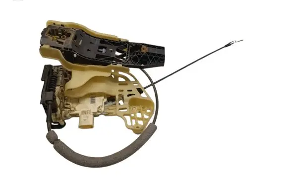 Volkswagen Tiguan Front door lock 3C1837016A
