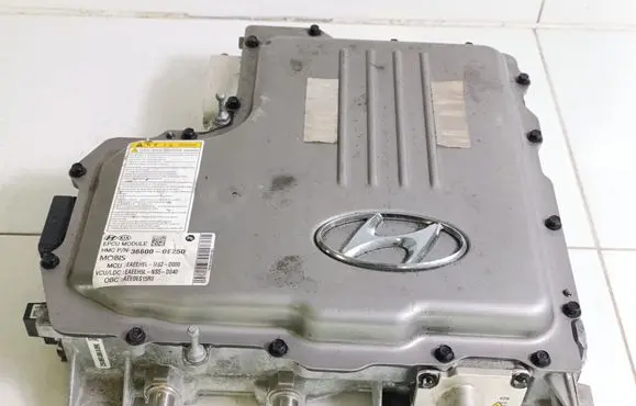 Hyundai Ioniq Voltage converter inverter 366000E250 366010E250
