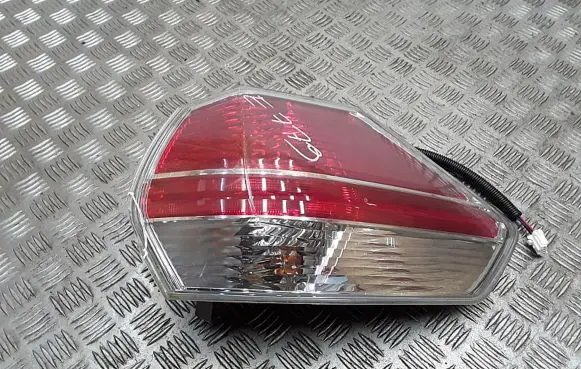 Nissan X-Trail T32 Rear/tail lights 22017939