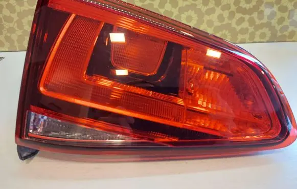 Volkswagen Golf VII Tailgate rear/tail lights 5GM945093B 2SD01197805 5G0945093AE