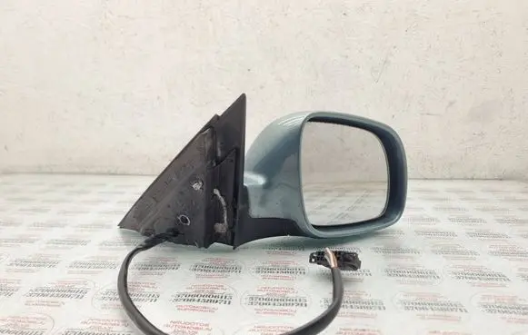 Volkswagen PASSAT B5 Front door electric wing mirror E1020514
