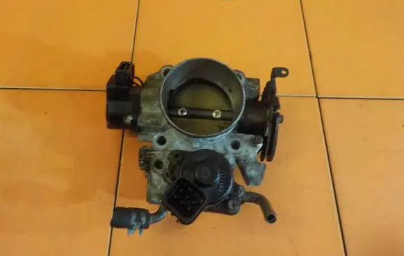 Mitsubishi Pajero Throttle body valve 282A2