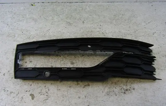 Skoda Octavia Mk4 Front bumper lower grill 5E3807681C