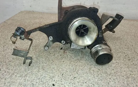 BMW 1 F20 F21 Turbo 8518204 13040 RHV4T39