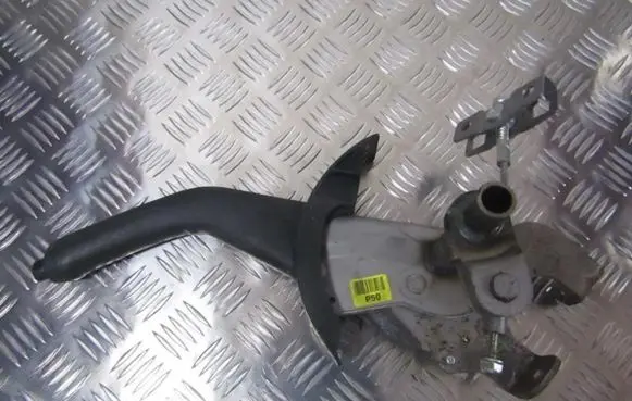 Handbrake/parking brake lever assembly