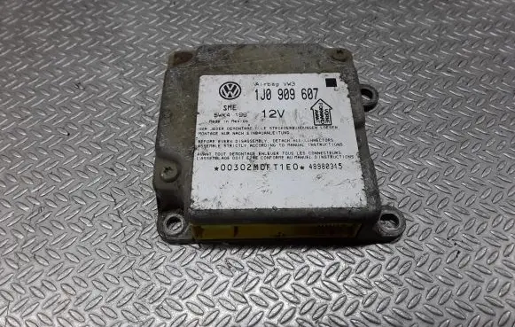 Volkswagen PASSAT B5 Airbag control unit/module 1J0909607 5WK4199