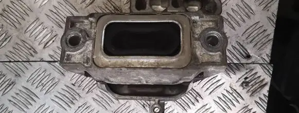 Volkswagen PASSAT B6 Engine mount bracket 1k0199262al