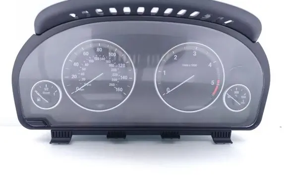 Speedometer (instrument cluster)