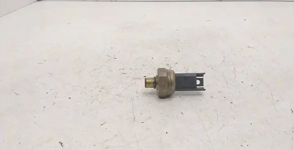BMW 3 E90 E91 Fuel pressure sensor 7547883 516P0902