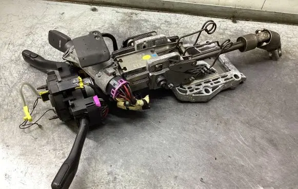 Audi A6 S6 C5 4B Steering wheel axle 4B1419502B 10128728 98083