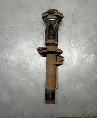 Volkswagen Touran I Front shock absorber/damper