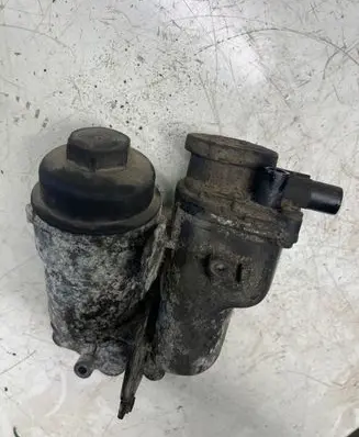 Volvo XC70 Oil filter cover 6740273266