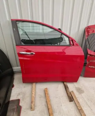 Honda HR-V Front door