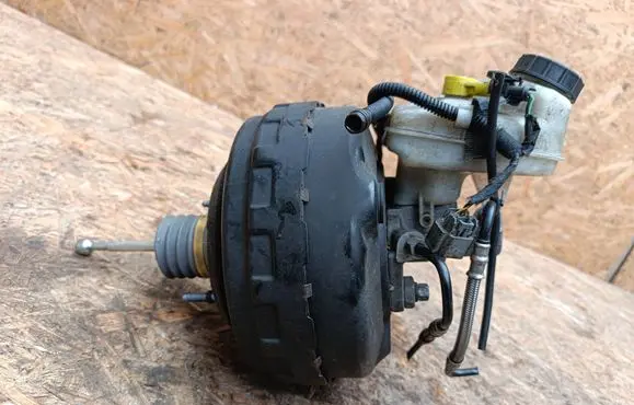 Opel Astra J Brake booster 13338058 360573521 03785925354