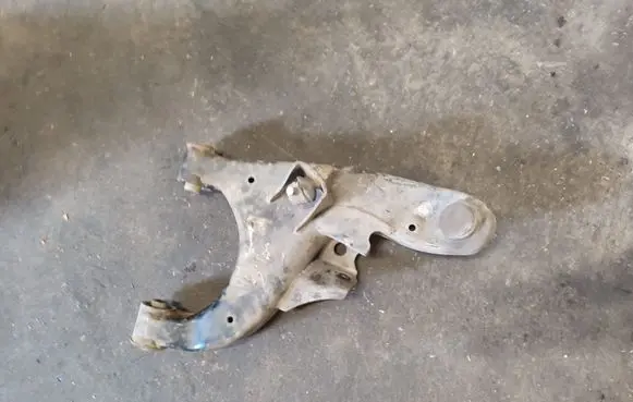 Rear control arm