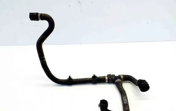 Engine coolant pipe/hose