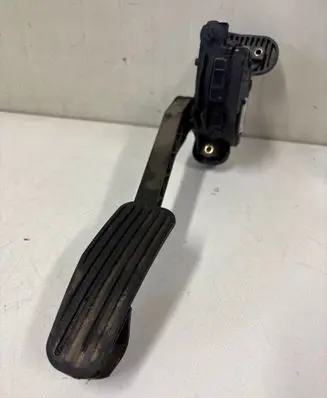 Volvo S60 Accelerator throttle pedal 6PV00853701 30636004
