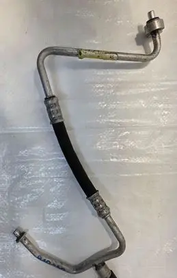 Opel Vectra C Air conditioning (A/C) pipe/hose 24402625