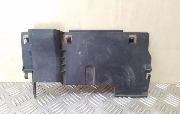 Volkswagen Polo Battery tray heat shield 6Q0915753