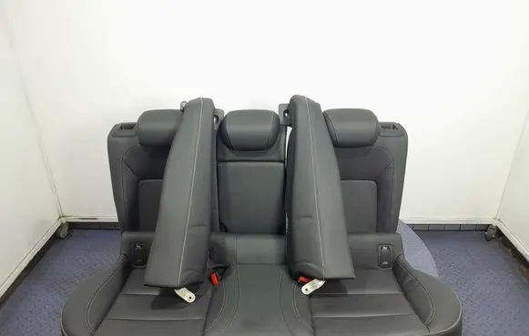 Opel Insignia A Second row seats 