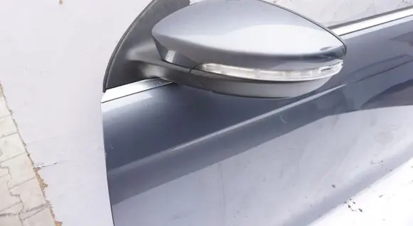 Volkswagen Eos Front door electric wing mirror