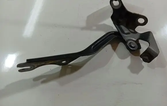 Mazda Premacy Engine bonnet/hood hinges 