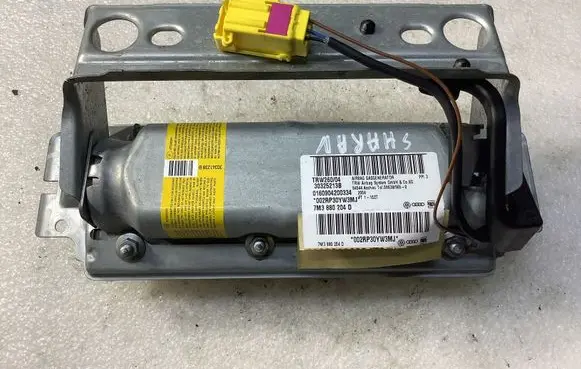 Volkswagen Sharan Passenger airbag 30325213B 0160904200334 7M3880204D