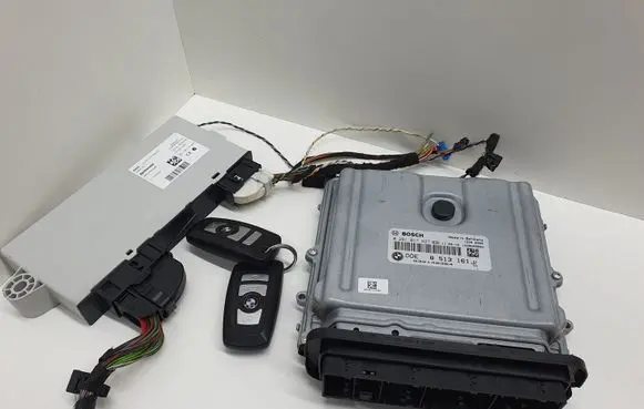 Engine ECU kit and lock set