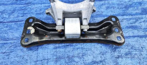 Mercedes-Benz CLS C219 Gearbox mounting bracket A2112420901 A2112420340