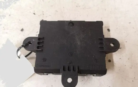 Jaguar XF X250 Door control unit/module AH2214D620AA 1001261201