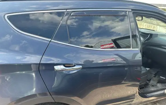 Hyundai Santa Fe Rear door