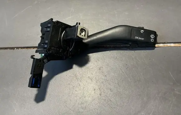 Volkswagen Golf Plus Wiper control stalk 1K0953519A