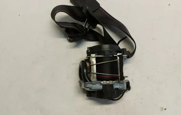 BMW 1 F40 Front seatbelt 643496600F4124