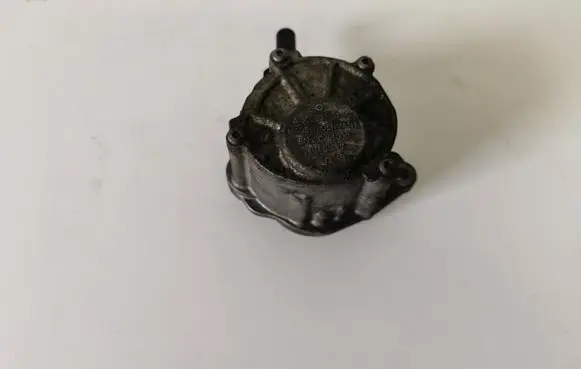 Mercedes-Benz E W212 Vacuum pump A6512300165