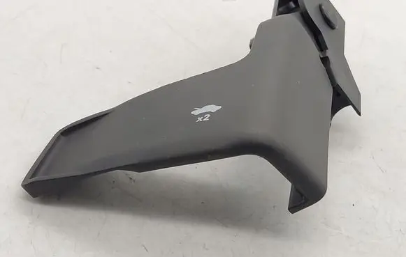 Chevrolet Cruze II Engine bonnet (hood) release handle