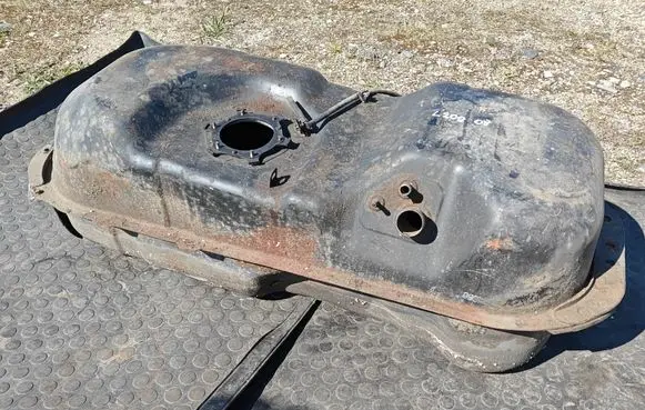 Mitsubishi L200 Fuel tank 