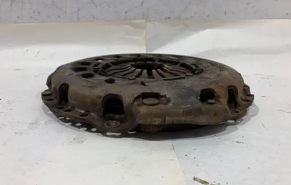 Mercedes-Benz Sprinter W901 W902 W903 W904 Pressure plate A0002521611 0002521611 A0002524011