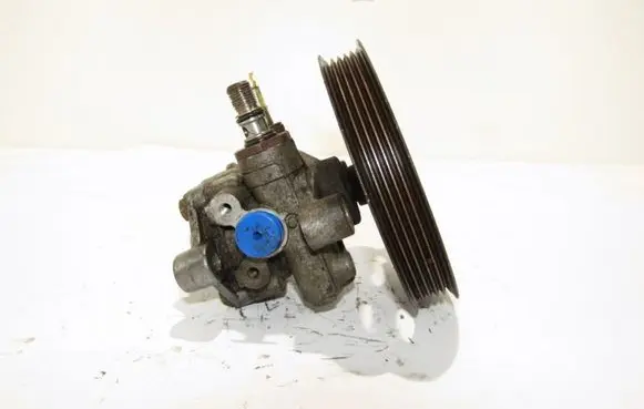 Mitsubishi Space Star Power steering pump
