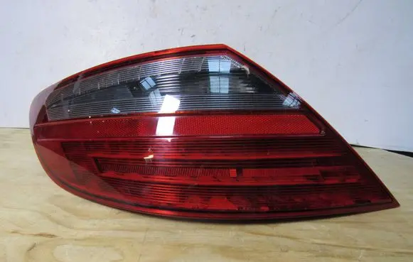 Mercedes-Benz SLK R172 Rear/tail lights A1729060157