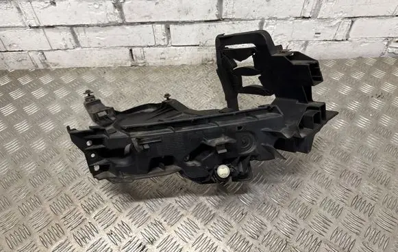 Audi Q5 SQ5 8R Headlight/headlamp mounting bracket 8R0805608B