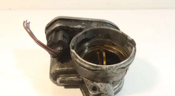 Audi A3 S3 8P Throttle body valve 714393260