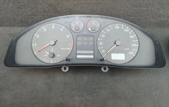 Audi A4 S4 B5 8D Speedometer (instrument cluster) 8D0919861C