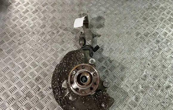 Mercedes-Benz CLS C257 Front wheel hub A2133325100