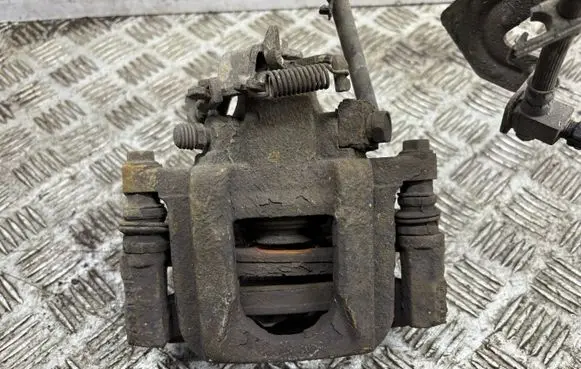 Chrysler Grand Voyager V Rear brake caliper