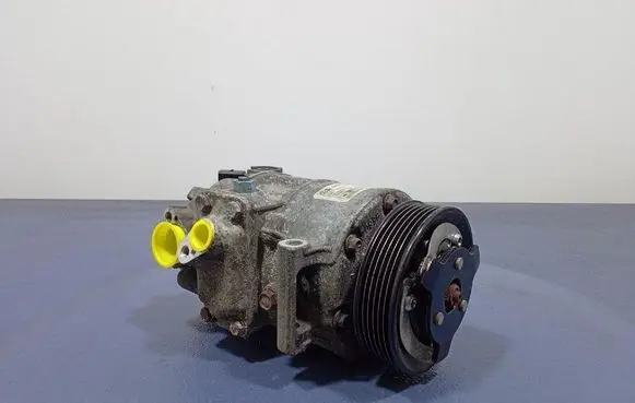 Volkswagen Jetta V Air conditioning (A/C) compressor (pump) 1K0820859F