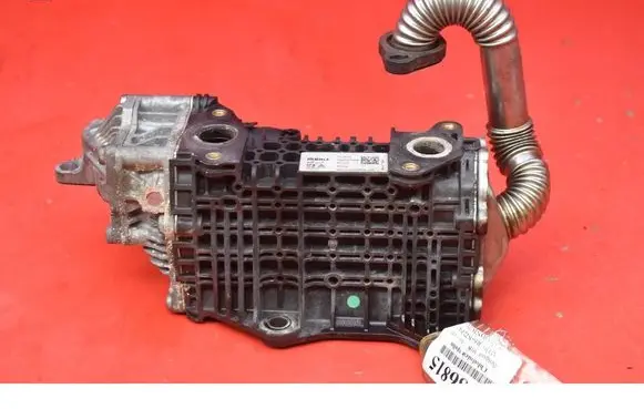 Jaguar XJ X308 EGR valve cooler 9813050280