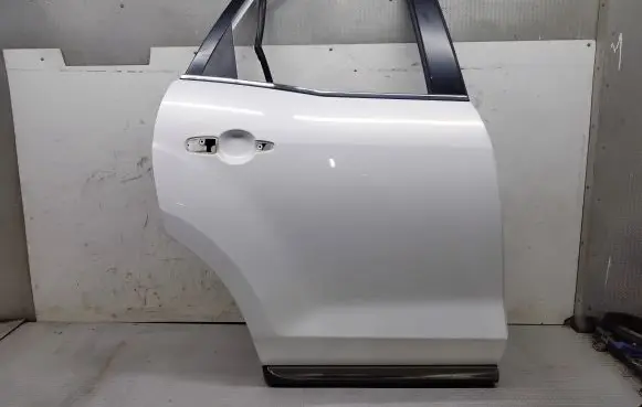 Mazda CX-7 Rear door