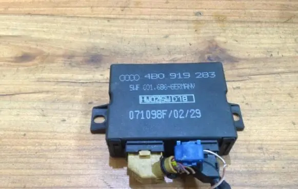 Audi A6 S6 C5 4B Parking PDC control unit/module 4b0919283 swf601686