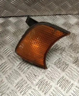 BMW 5 E34 Front indicator light 1384034