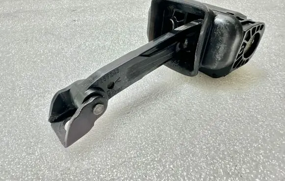 BMW 3 E90 E91 Front door check strap stopper 7259243